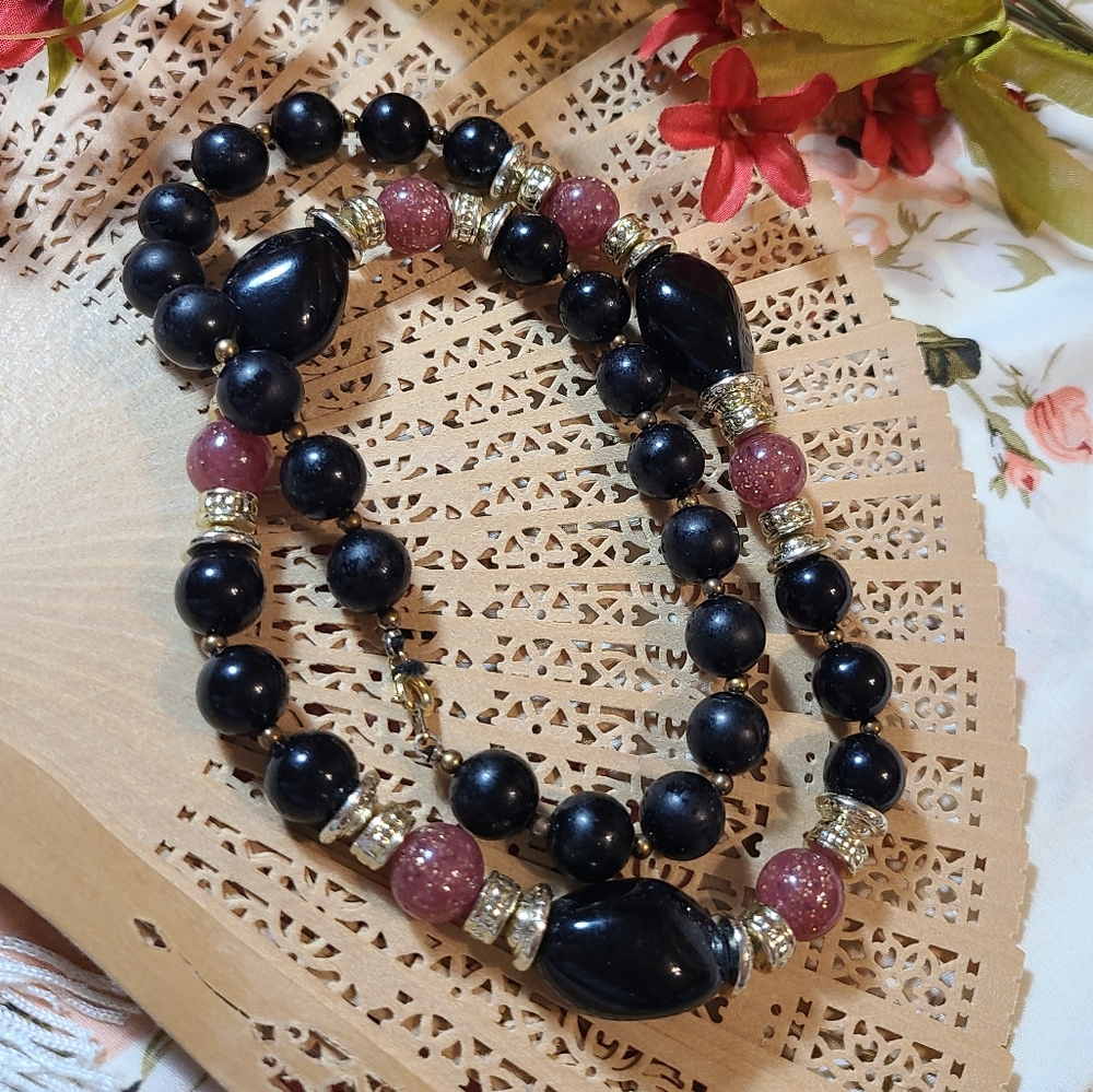 Ladies Necklace for sale